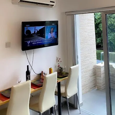 Next To The Beach Mackenzie Studio *